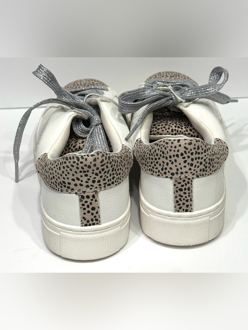 Universal Thread Women's Cadey Memory Foam Sneaker White/Animal Print US Size 11 - Picture 4 of 15